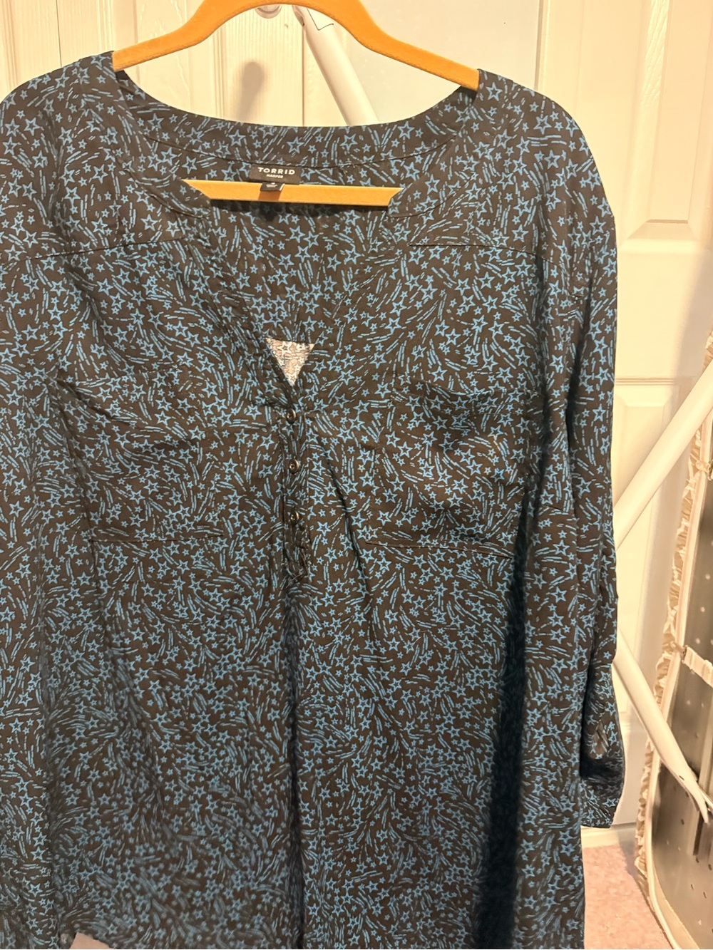 Torrid Harper Black Floral-Print Long Sleeve Top - Blue Pattern Size 4x